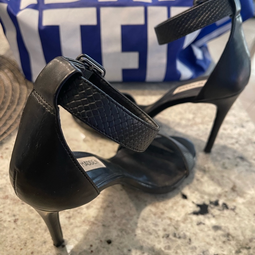 Steve Madden Elegant Black Heels